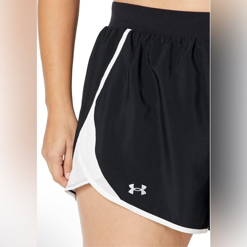 NWT Under Armour Fly By 2.0 Shorts Black Size Medium